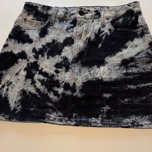 Alice + Olivia Black and White Tie-Dye Denim Mini Skirt